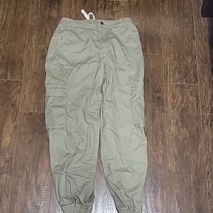 Green Cuffed Cargo Pants